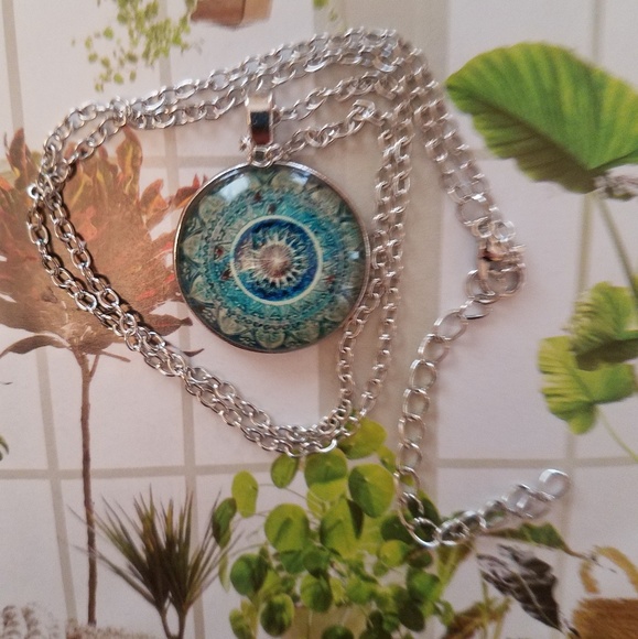 Chakra Glass Pendant Necklace - Picture 3 of 6